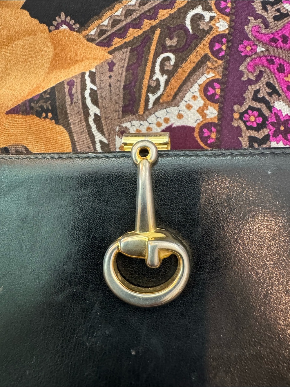 Vintage Gucci Black Leather Wallet with Gold horsebit Hardware - Picture 10 of 14